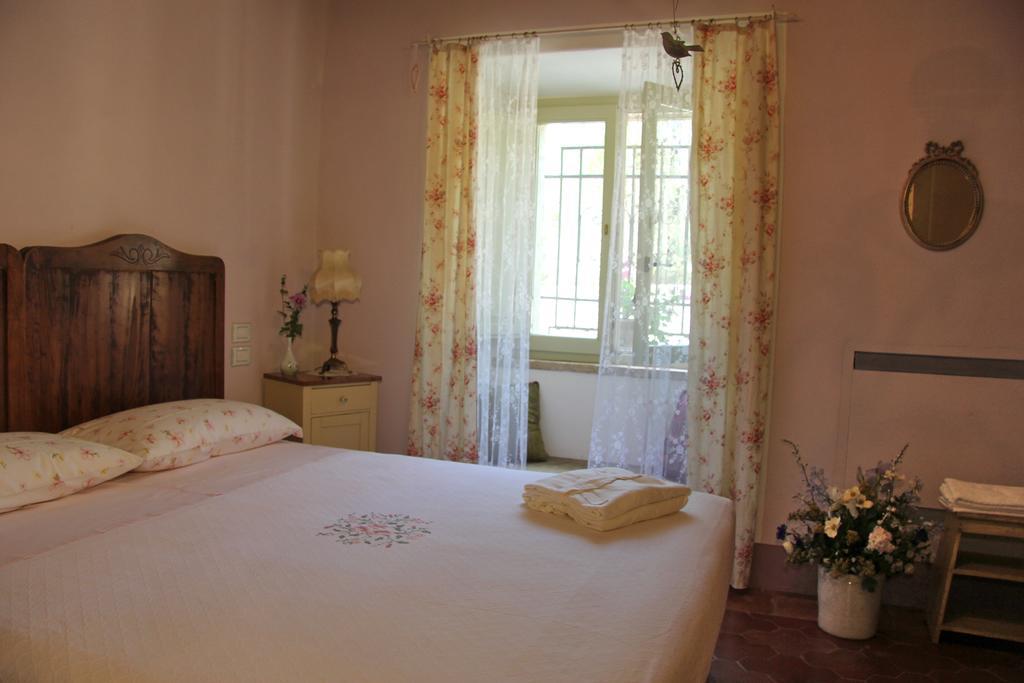 Bed and Breakfast Poggio Dei Prugnoli Tavoleto Exterior foto